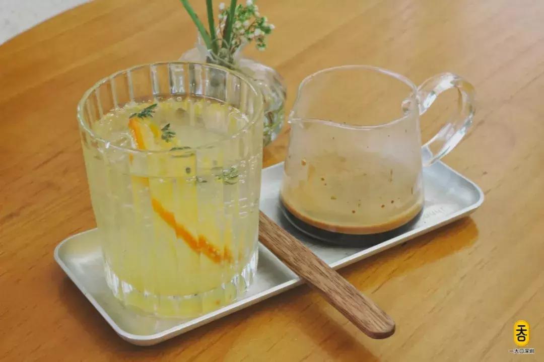 周杰伦到底爱不爱喝奶茶,周杰伦是不是很爱喝奶茶