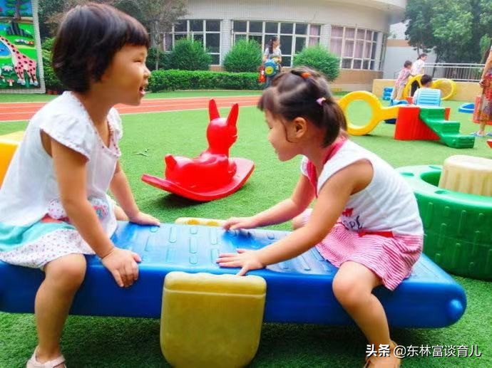 幼儿园孩子被打家长正确处理,小孩子在幼儿园被打该怎么处理