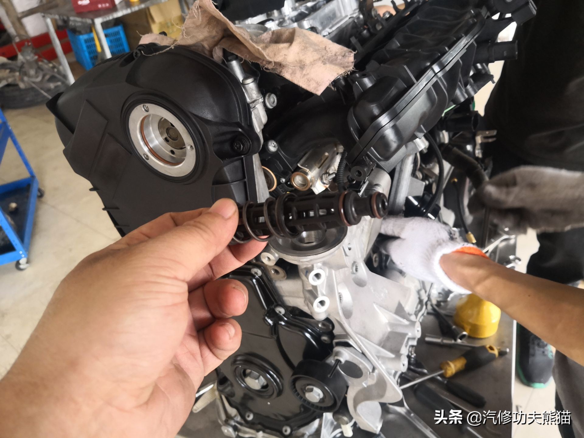 百年大众汽车品牌毁于烧机油？烧机油并非绝症，看看这台进口夏朗