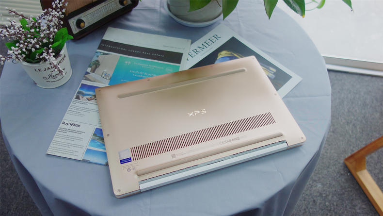 戴尔xps13超级本速度评测,更纤薄更便携新款戴尔xps13图赏