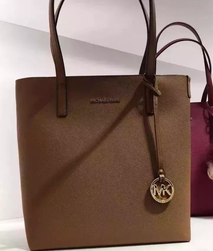 正品mk包包一般价格最新款,免税店mk的包包价格