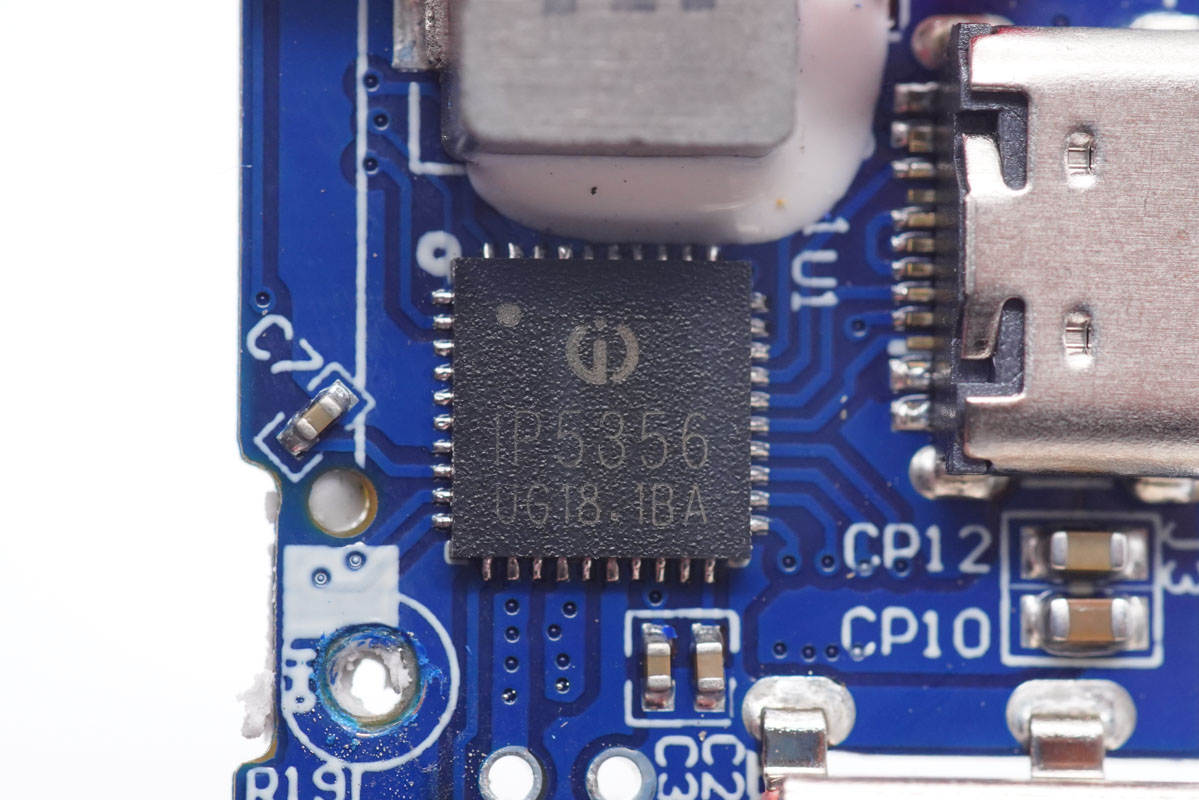 昂达充电宝三线合一快充,支持iphone20w快充充电宝