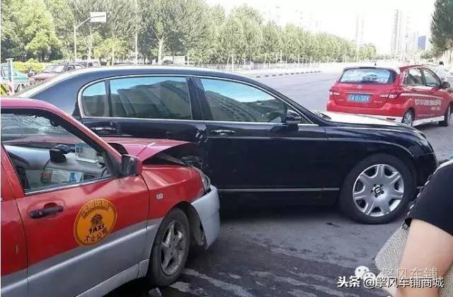 如果开车撞到人是私了好还是报警,如果开车撞了别人的车怎么办