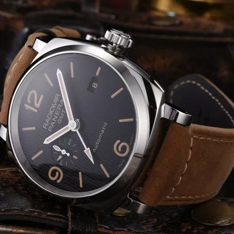 手表不能戴着洗澡,手表不能戴着洗澡解析