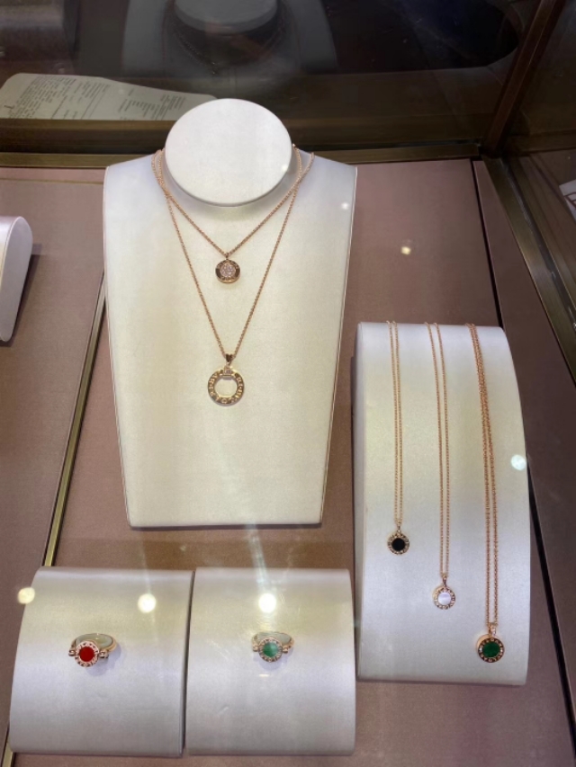 香港哪里买宝格丽便宜,宝格丽慈善款项链香港