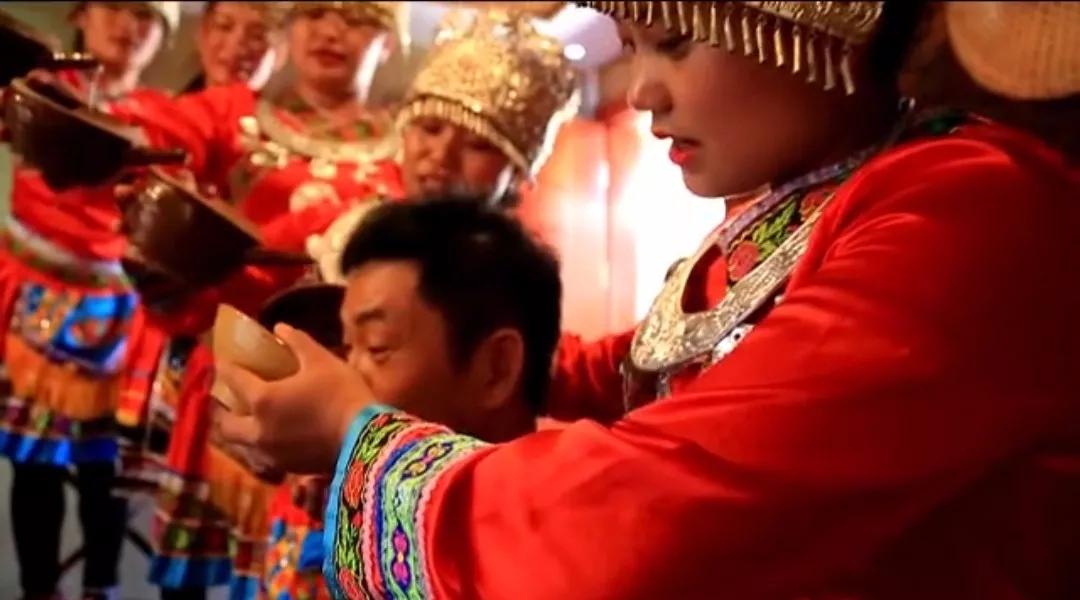 品尝苗家酸汤,西江苗寨酸汤推荐