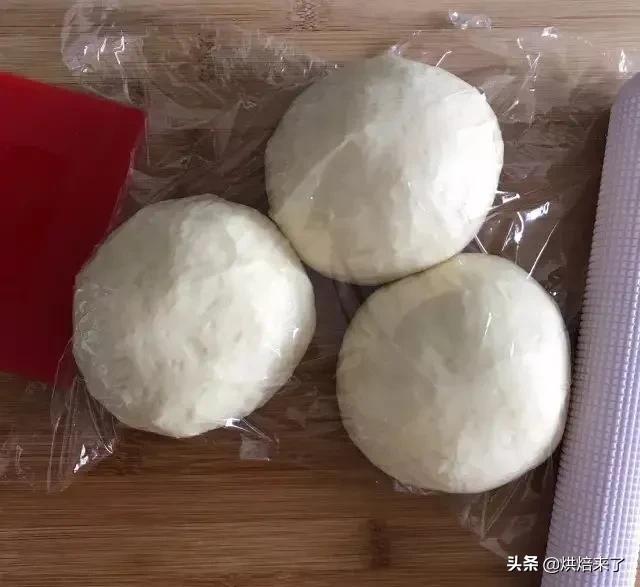 在家就能做松软的北海道牛奶吐司,北海道吐司奶香浓郁柔软拉丝