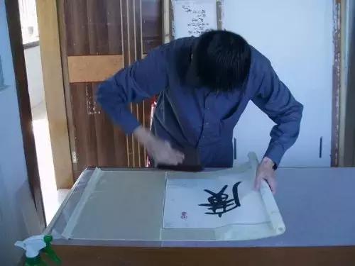 书画装裱的全过程,字画手工装裱如何处理