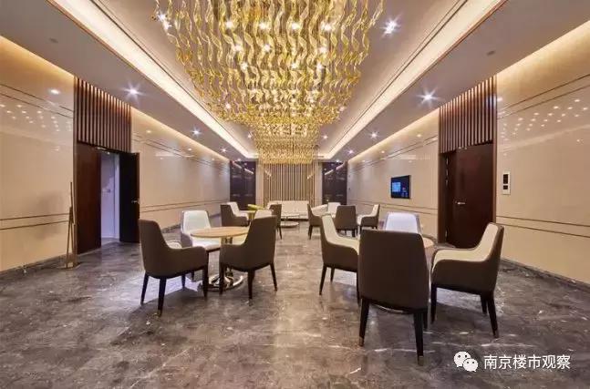 10盘迎来交付大考，实景谍照流出！这品质…