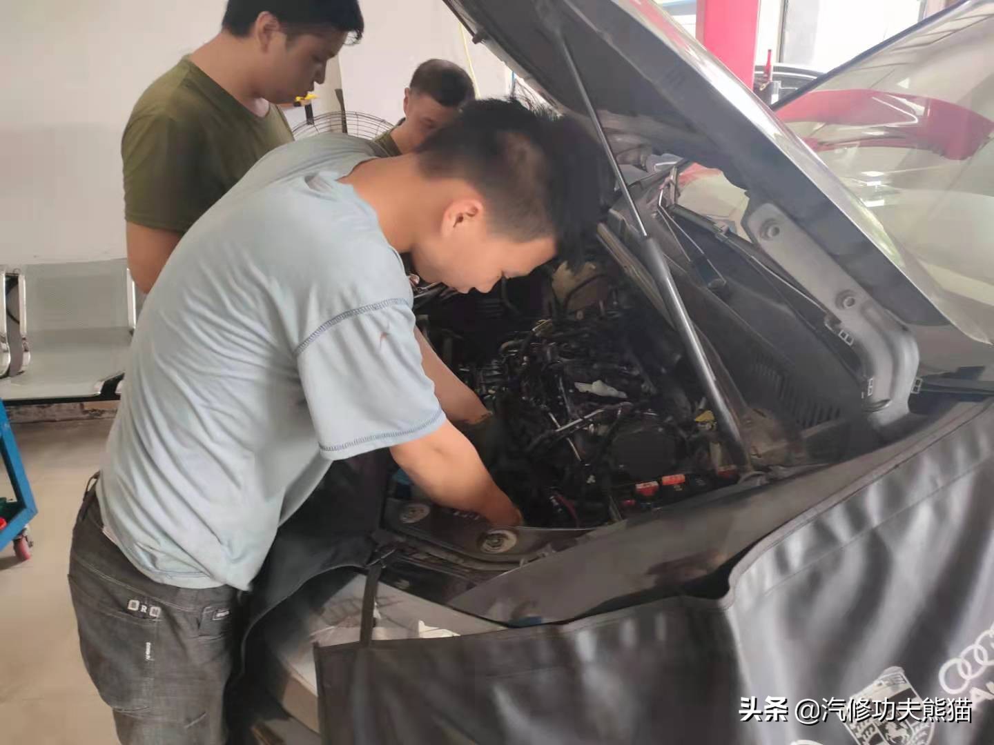 2012款夏朗2.0t烧机油怎么处理,大众夏朗2016款为什么会烧机油