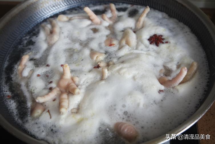 这样做卤鸡爪连骨头都入味，胶原蛋白满满