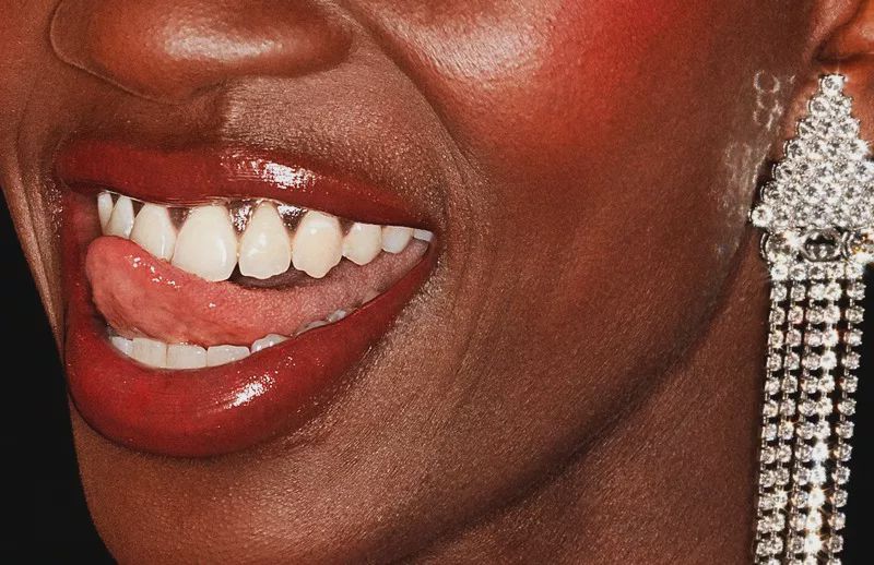 如果女生没有了口红她们会怎么样,如果女生没有化妆品会怎样