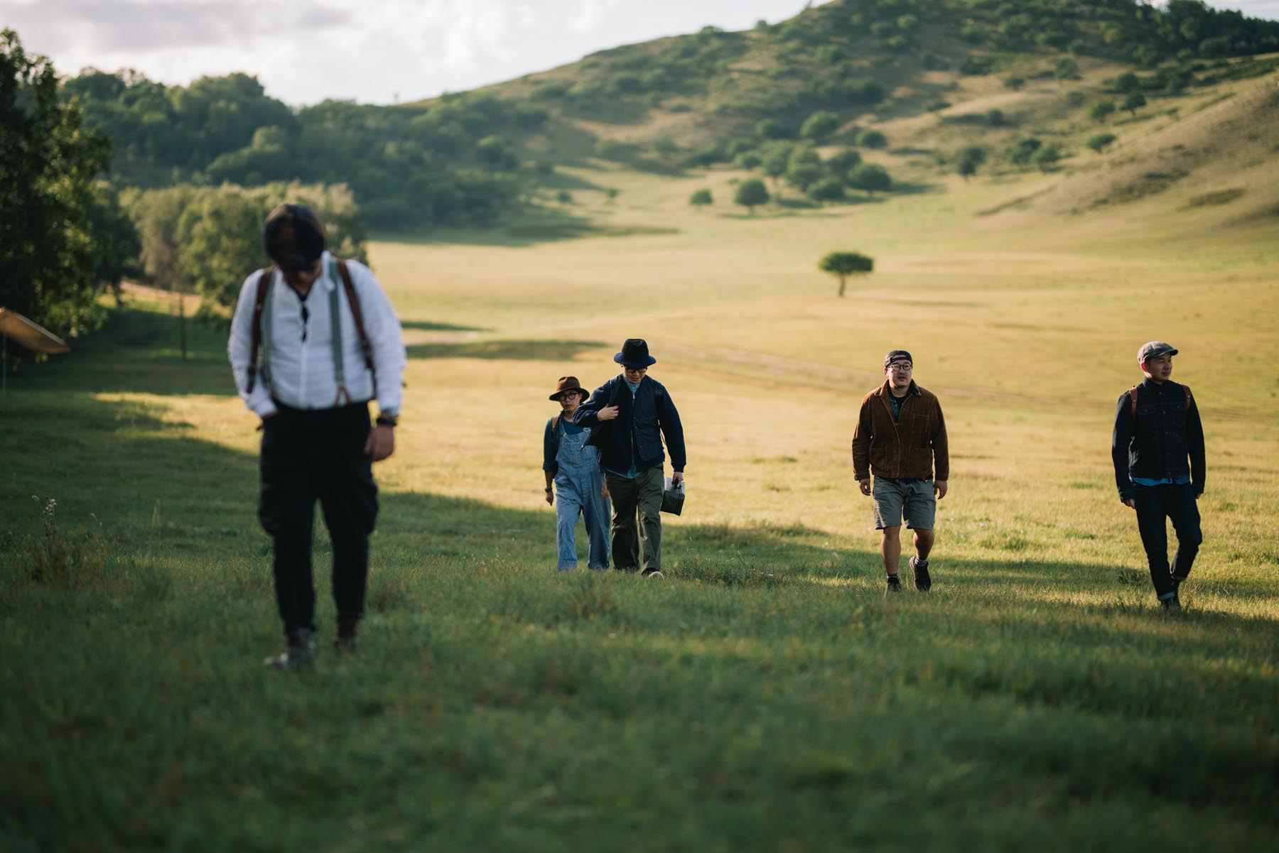 拥有这21件高颜值户外装备,让我们的草原野餐会像家里般优雅