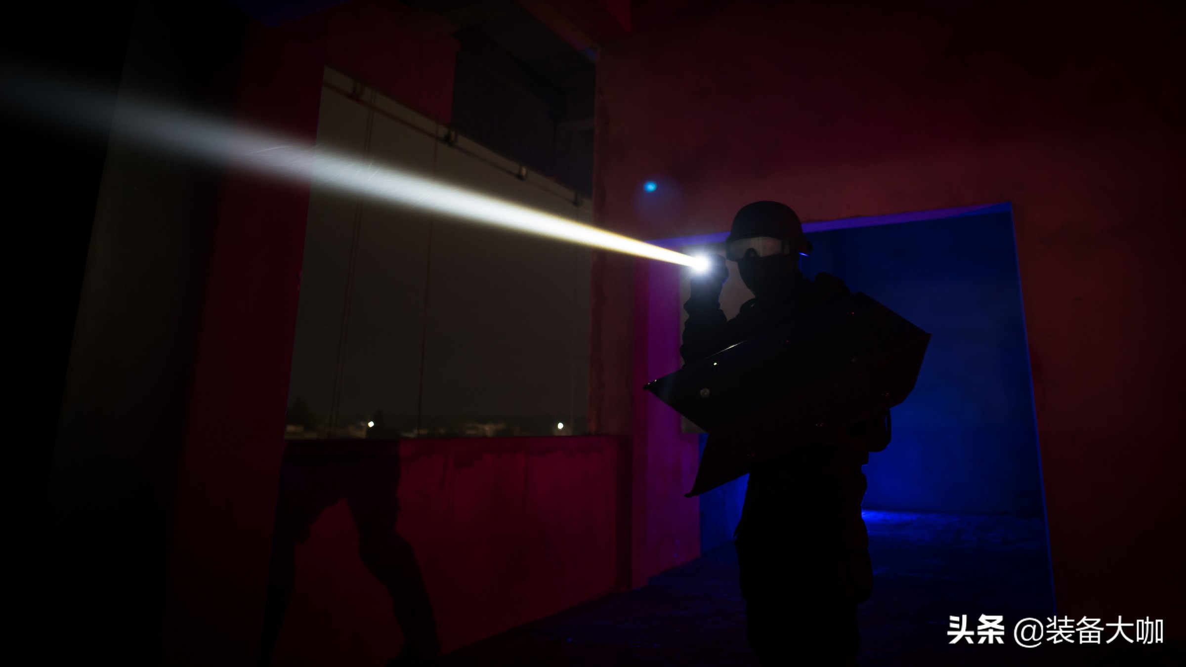 亮瞎钛合金狗眼的手电筒,能亮瞎钛合金狗眼的手电筒