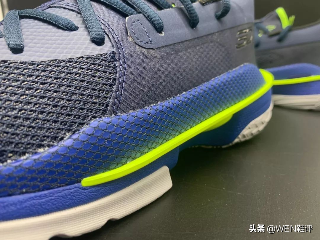 库里和ua合作的第一双鞋,ua库里篮球鞋