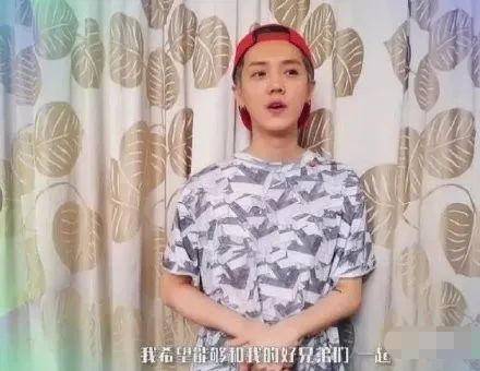 关晓彤鹿晗官宣之前互动微博,关晓彤鹿晗同居了吗