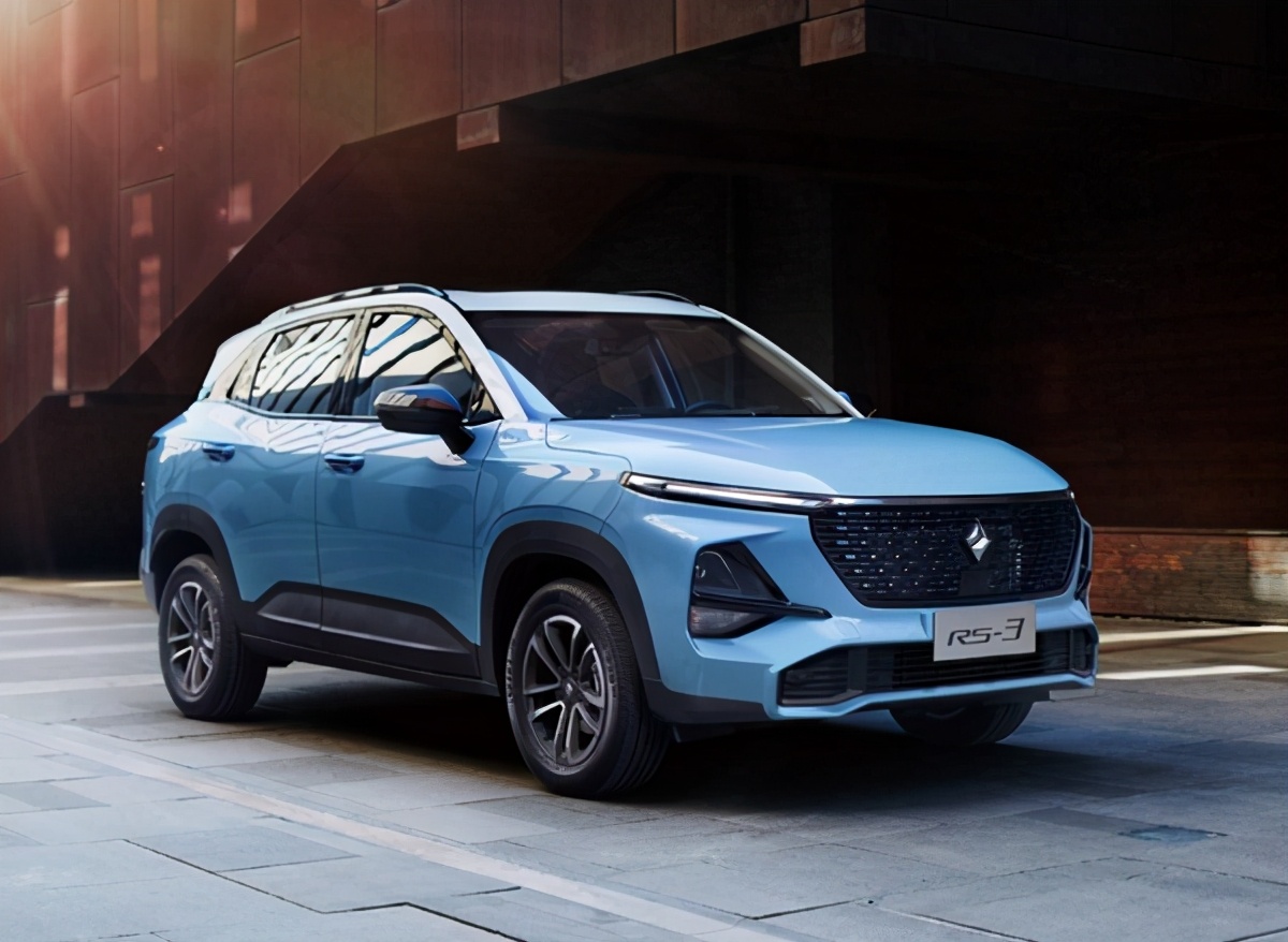 前沿科技智慧型suv体验新宝骏rs-3,6万8万新宝骏suv