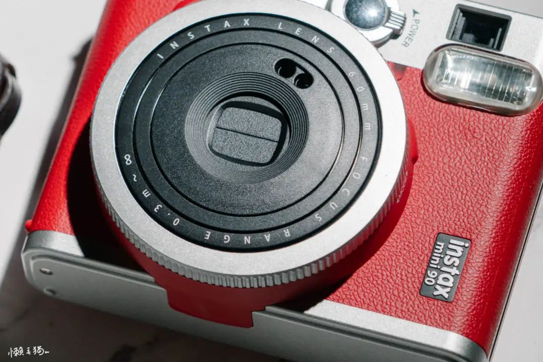 摄影灯需要灯泡吗,摄影灯与日光灯的区别