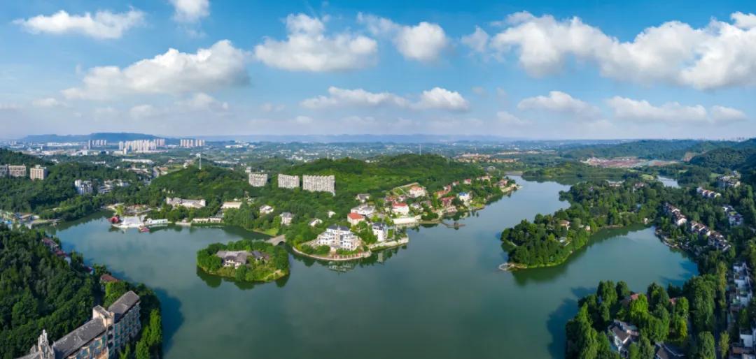 如果蓝湖郡搬到高新区管委会旁，有多少人能提前看到价值？