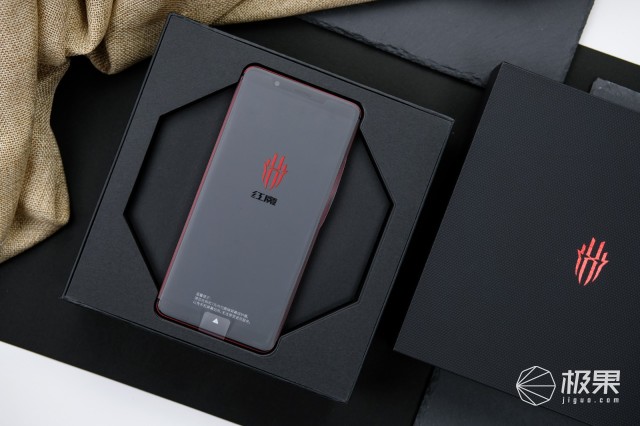 疯魔再现，鹿死它手，“竞”让Switch也甘拜下风