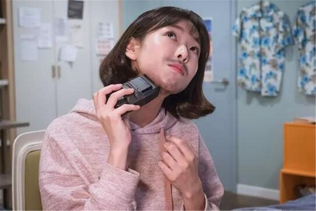 13岁女孩有胡子吃什么可以消,13岁小孩长喉结长胡子还长个吗