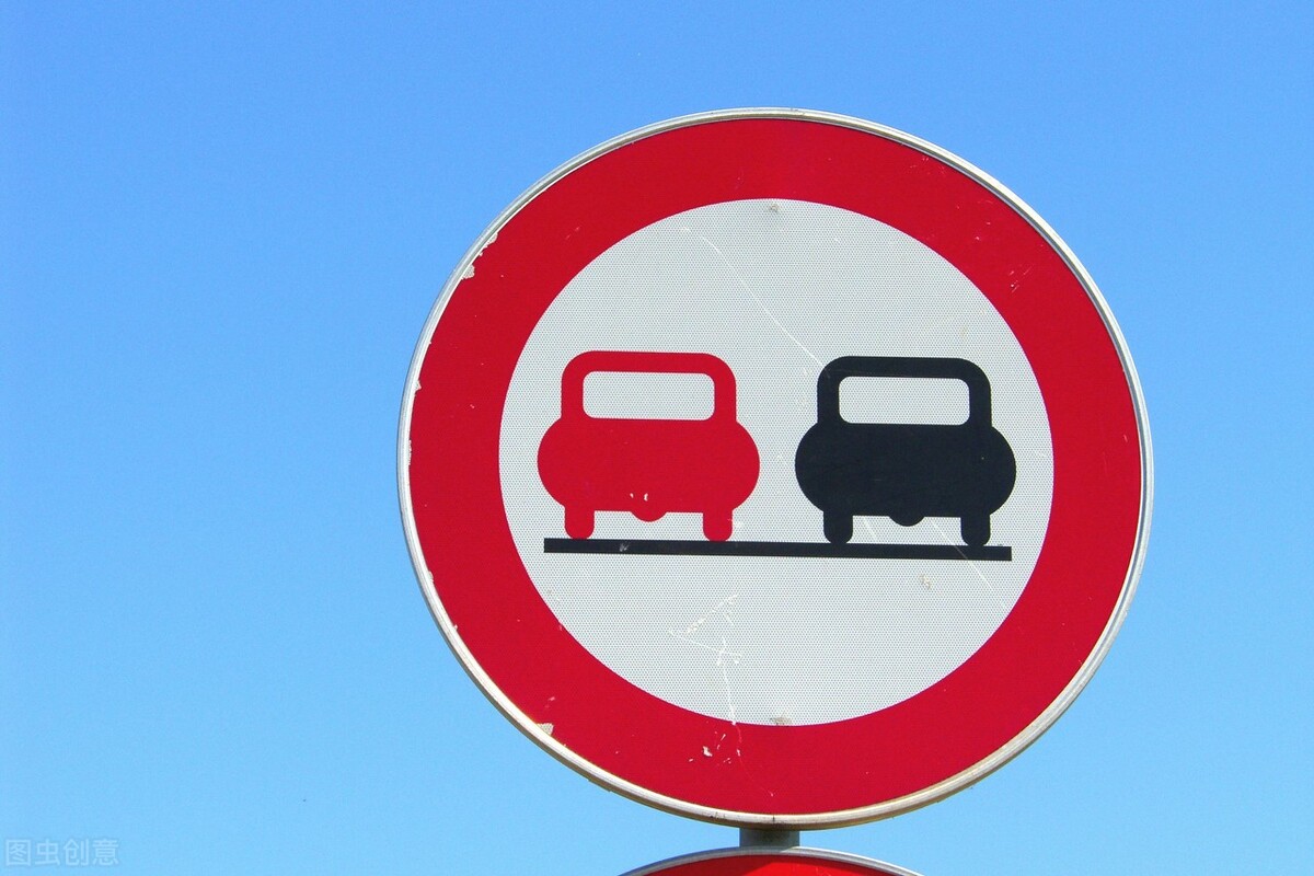 对方全责跑了算逃逸吗,对方全责跑了报警定责以后怎么办