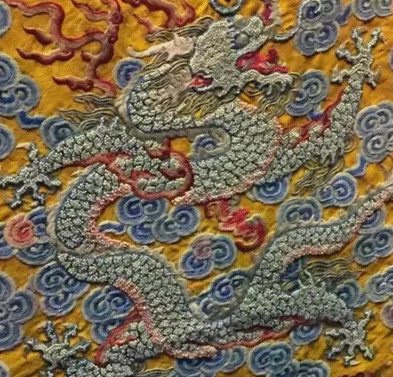 皇上的龙袍从来不洗,皇帝的龙袍洗不洗血