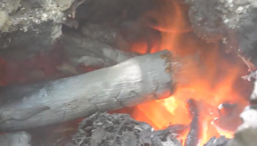 烧制木炭新技术,原始技术如何制作木炭