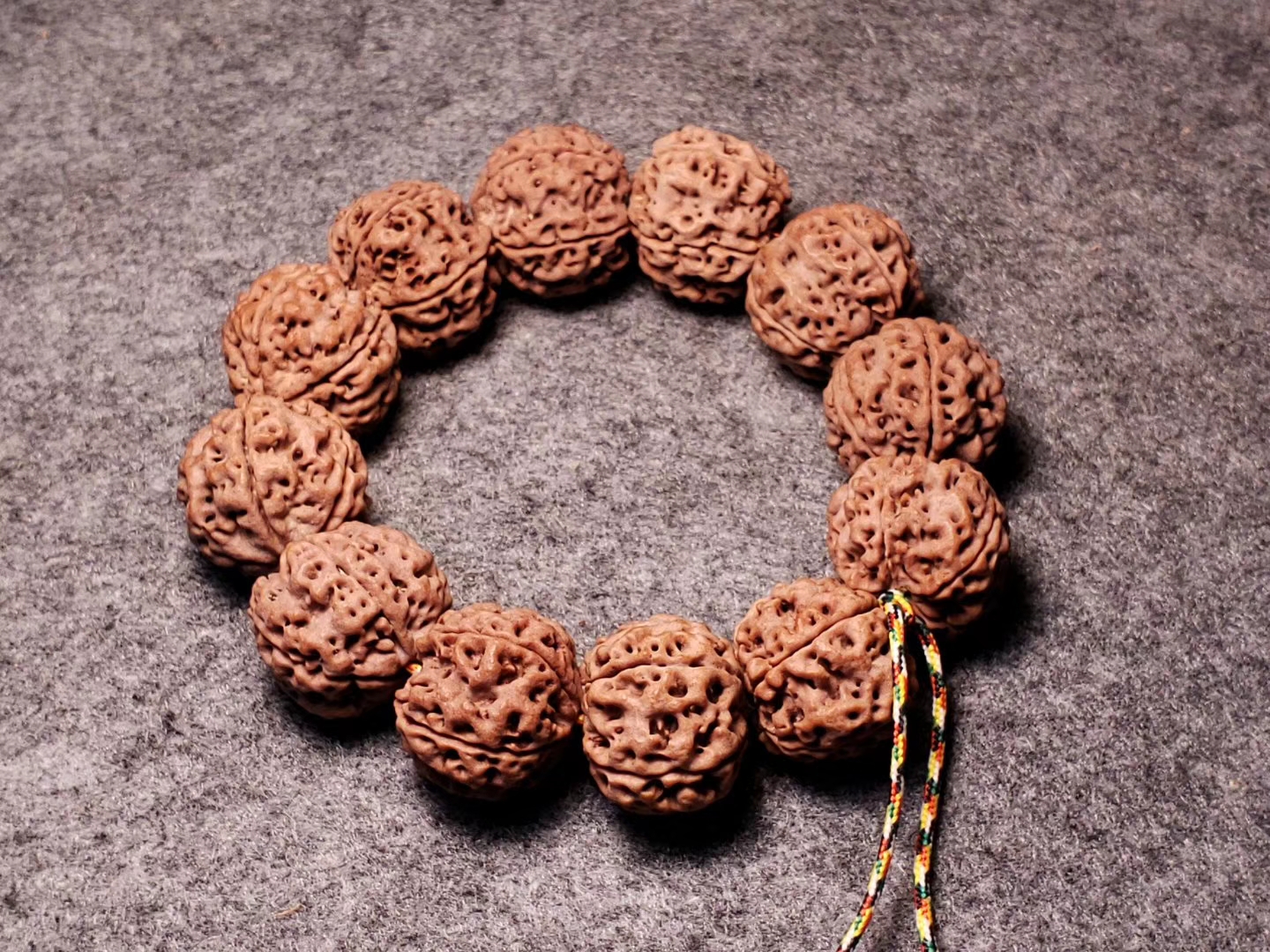 金刚菩提机刷会有色差吗,金刚菩提沉水晾干后怎么有色差