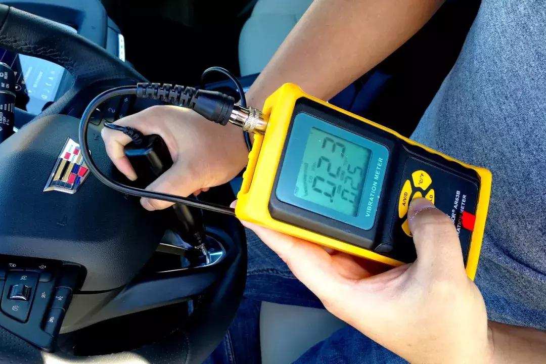 外国人测评凯迪拉克xt4,沉浸式体验凯迪拉克xt-4