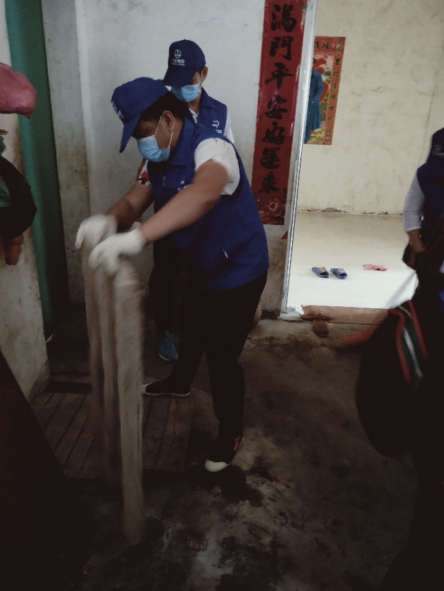 广东万达国旅湛江,万达国旅扶贫助困活动