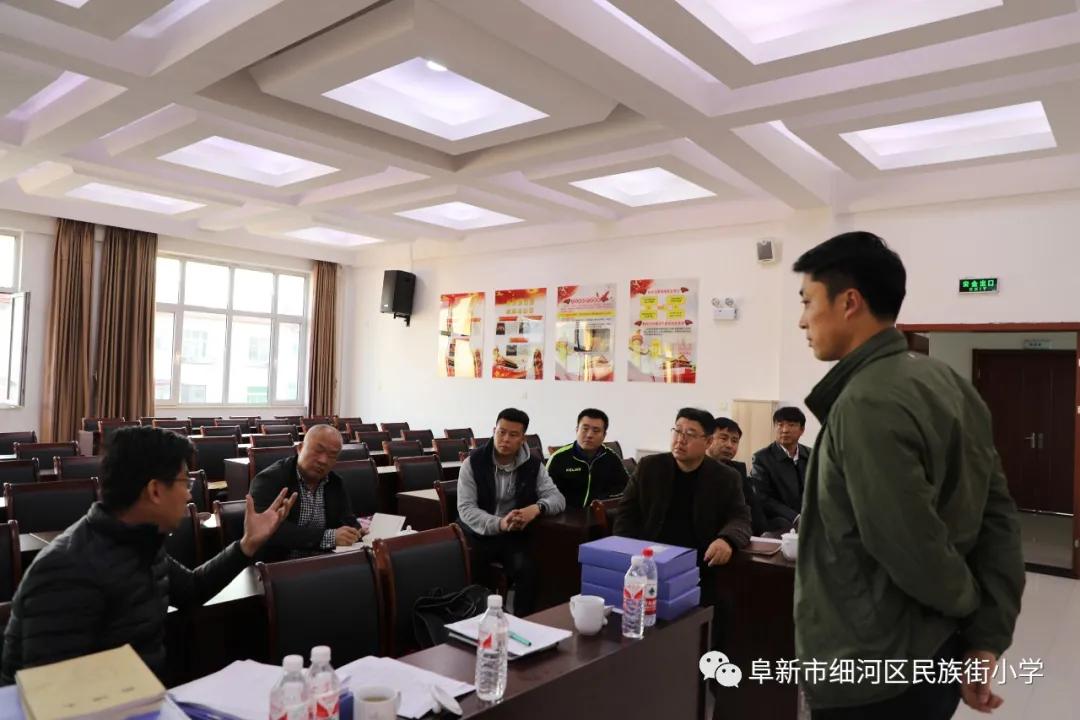 实验小学被评为全国足球特色学校,阜新民族街小学足球