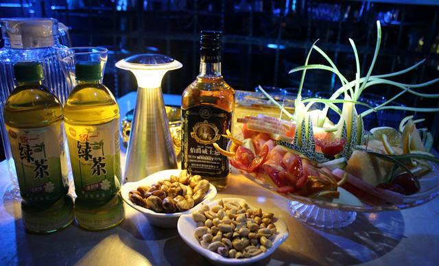 纽约酒吧烈酒,纽约白酒鸡尾酒