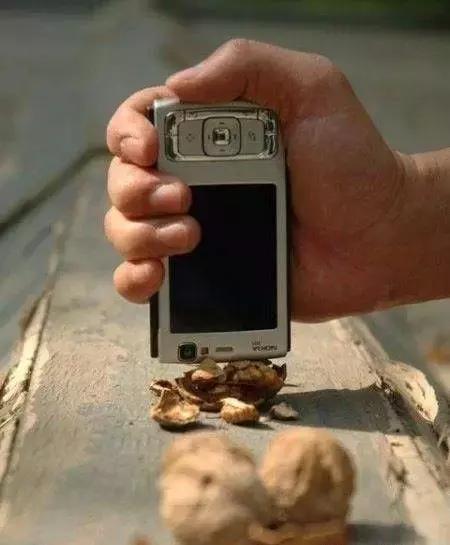 一代神机诺基亚有多耐扛,诺基亚神机有哪几款