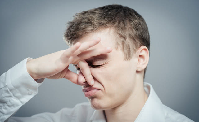 总是爱放屁是什么原因导致的,老爱放屁什么原因引起的