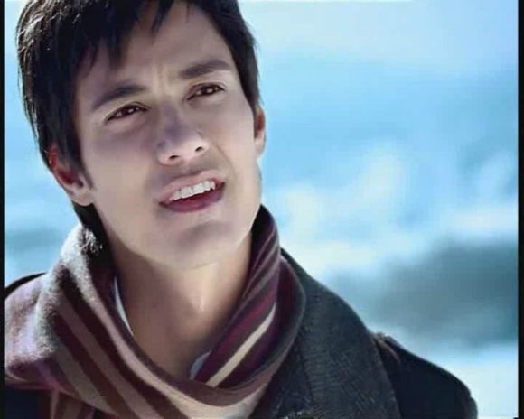 中泰混血儿明星有哪些,各国明星混血儿哪一个长得好看