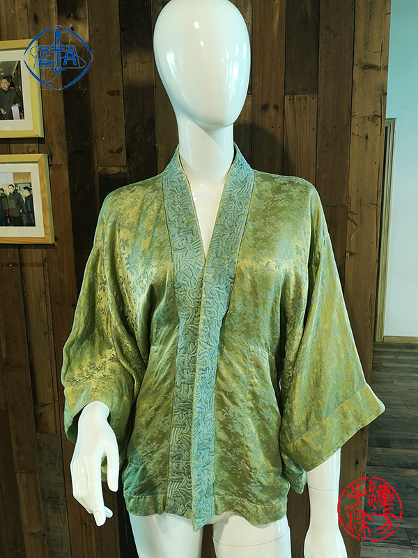 植物染桑蚕丝希赛尔交织缎时装欣赏