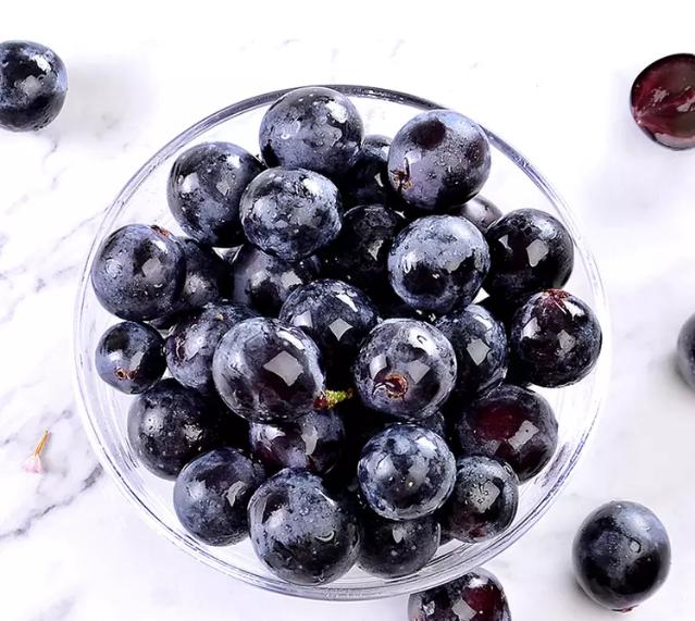 正宗黑珍珠葡萄,好吃的珍珠葡萄