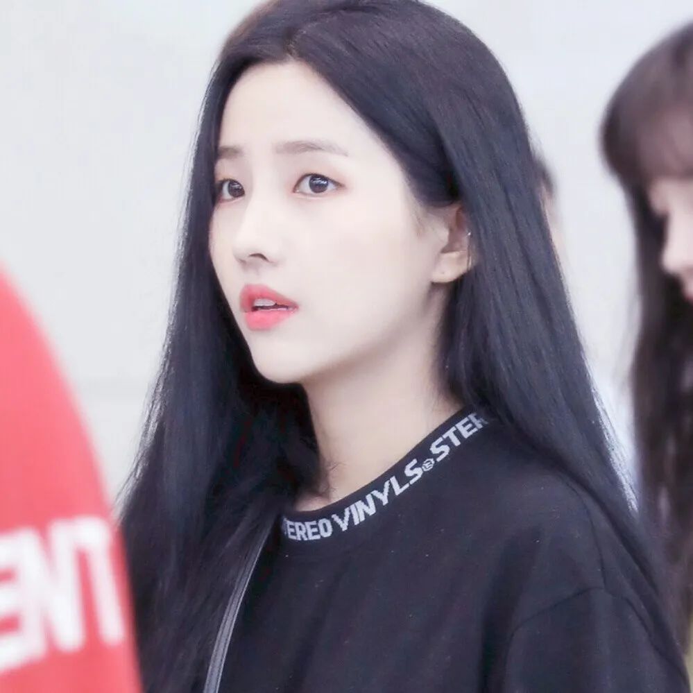 嘴凸的女生其实也很好看,凸嘴女生怎么微笑好看