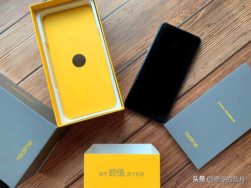 千元性价比高的手机realmeq2,超值千元机推荐