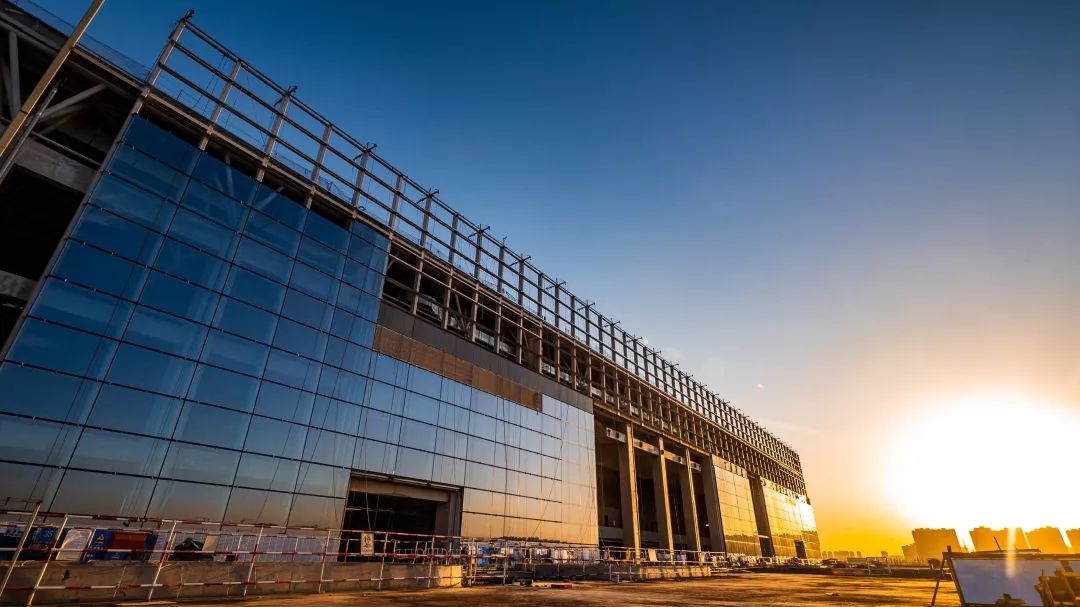 西安奥体中心二期效果图,西安奥体中轴陆港之翼