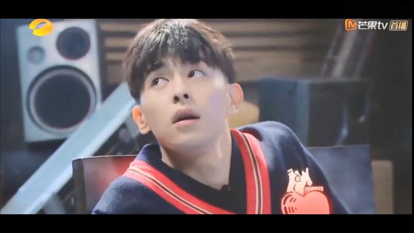 邓伦可爱集锦,面膜伦,傻鸟伦,看了让你心情好起来的小奶伦