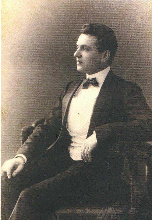 香奈儿5号香水瓶设计,香奈儿5号香水制作过程