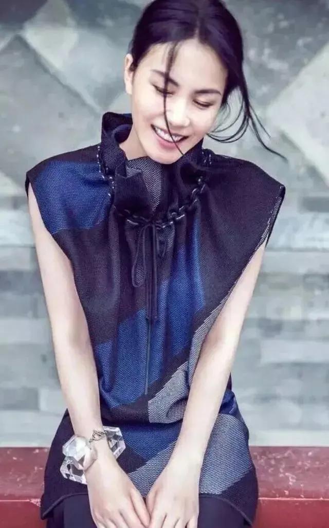 王菲张柏芝刘嘉玲卸妆后照片对比,张柏芝王菲赵薇刘嘉玲