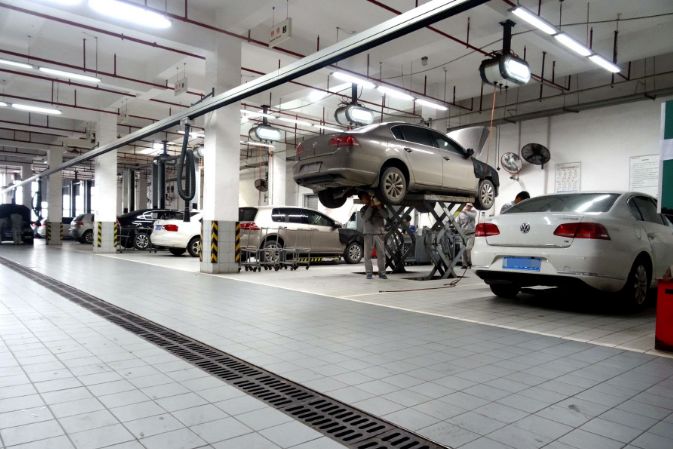 越贵的车差距越大，4S、途虎、路边修理店保养费用大调查