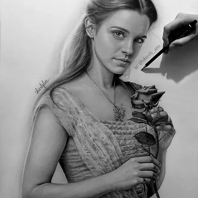 她画的素描比本人还美！比照片还真实，24万网友已被她征服