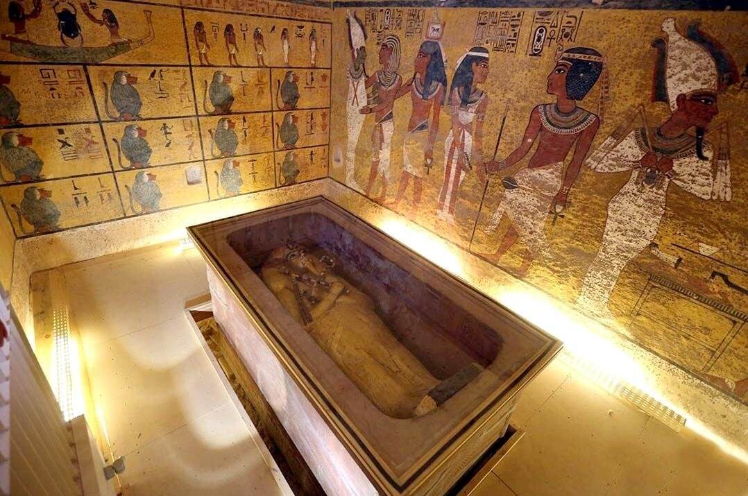 埃及法老陨石,埃及胸针