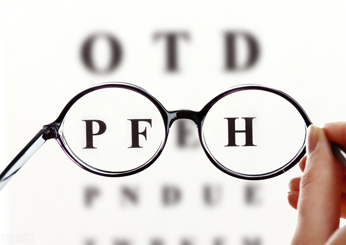 近视的人如何去游泳,近视怎样戴眼镜游泳