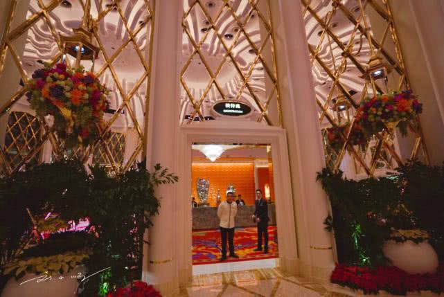 澳门总共有几个豪华酒店,澳门的酒店是全世界最多的吗