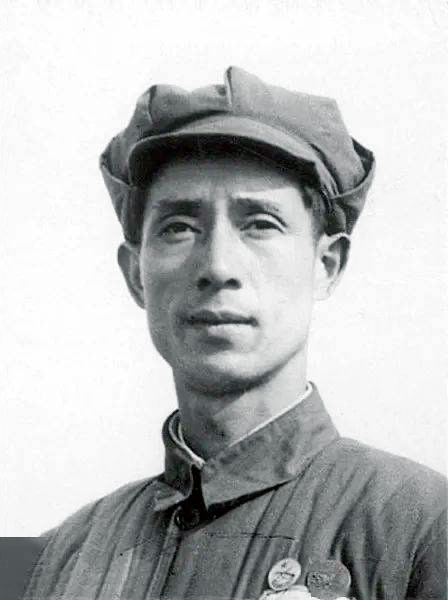 战地记者拍的照片,战地记者拍摄珍贵影像